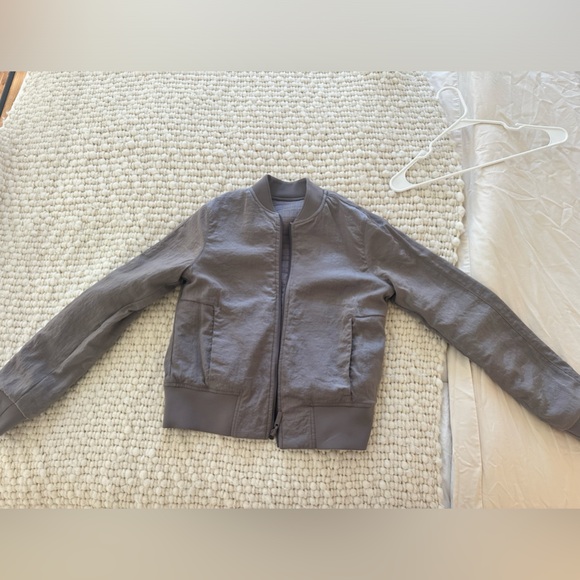 NWOT Lululemon reversible bomber jacket - Picture 7 of 8